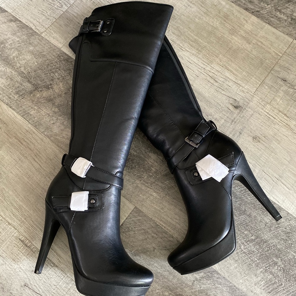 Guess black boots